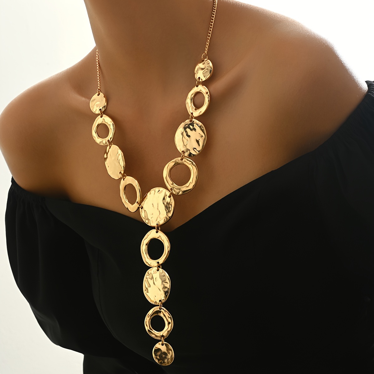 Women's Y-Shaped Geometric Hammered Circle Necklace, Autumn-Winter